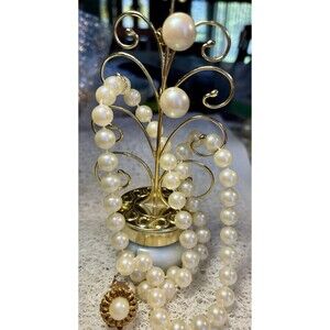 Vintage Pearlized Pearl Like Necklace & Coordinating Flat Bottom Earrings